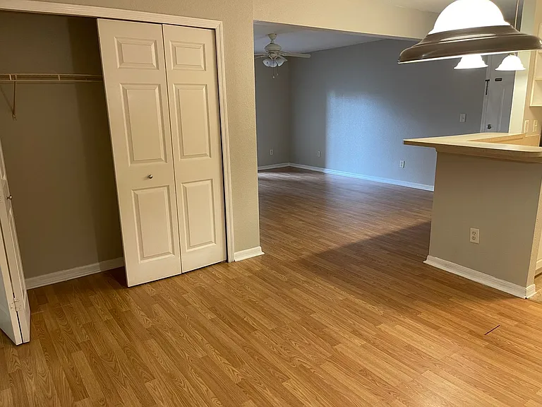 185 N Pearl Lake Cswy #106 — Photo 5