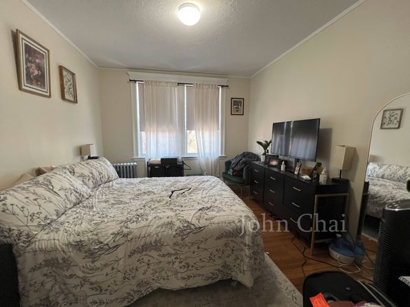 1634 Commonwealth Ave APT 11