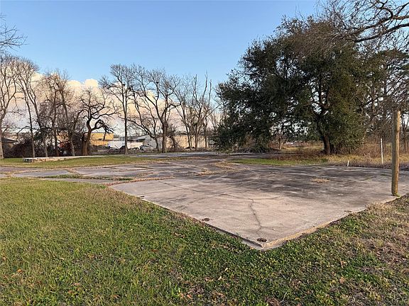 4th image of 1001 Wilson Rd