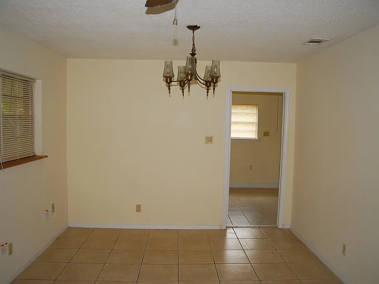 109 Ralph Dr — Photo 11