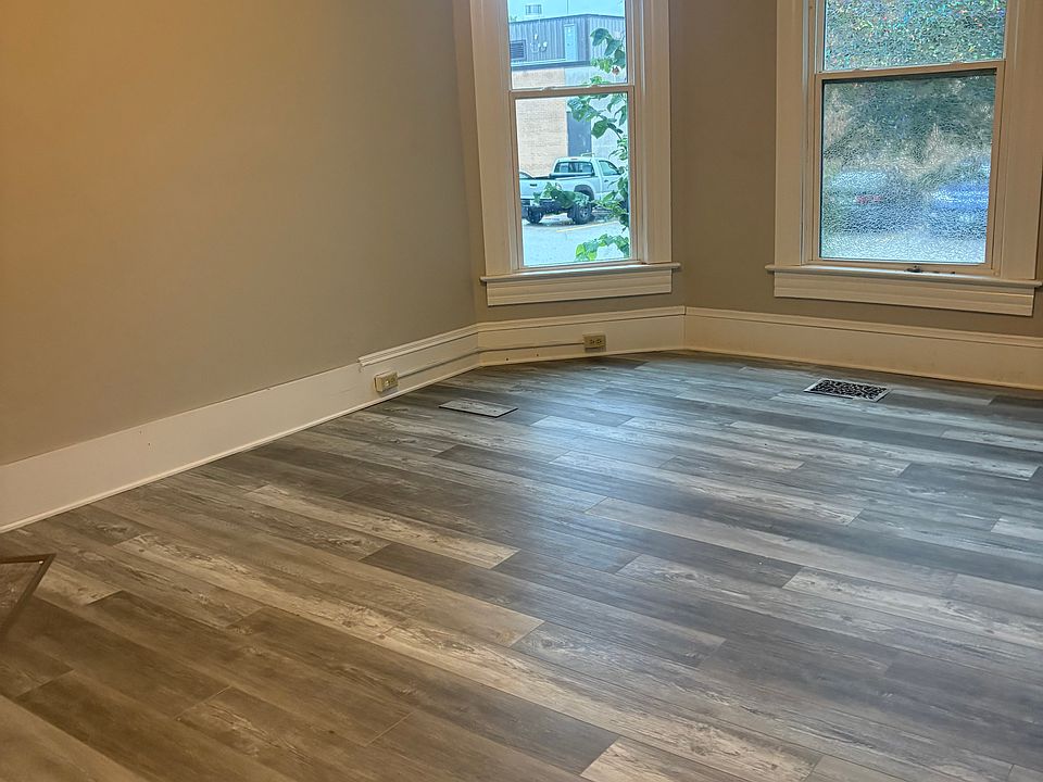1st image of 1025 7th St S #1027