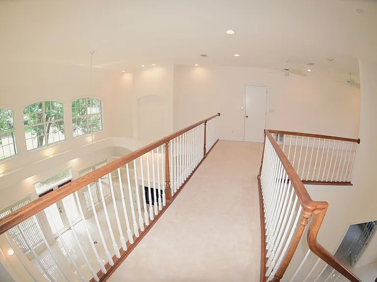 218 Windward Cv E — Photo 15