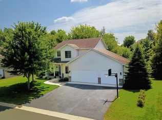 1151 Goldfinch Dr, Waconia, MN 55387
