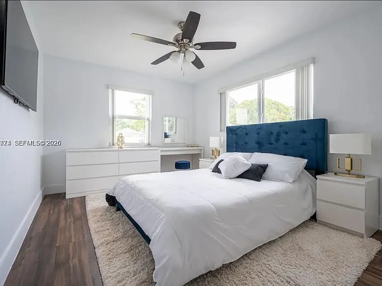 2242 Taft St — Photo 12