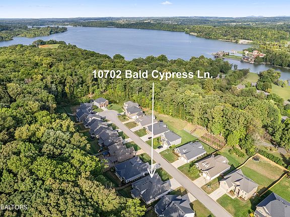 2nd image of 10702 Bald Cypress Ln