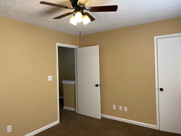 3865 Northeast Dr — Photo 13