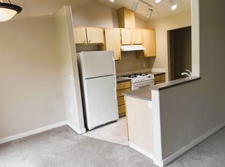 2868 NW Wardway St APT 6, Portland, OR 97210