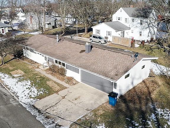 2nd image of 527 W Arnold St