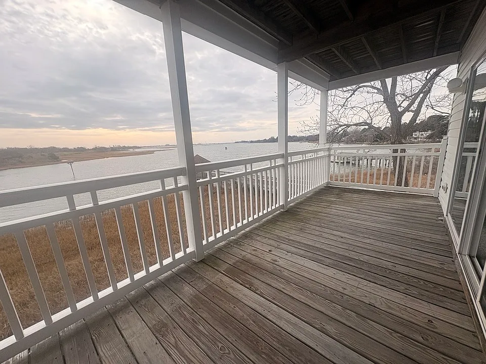 Overly spacious balcony; end unit