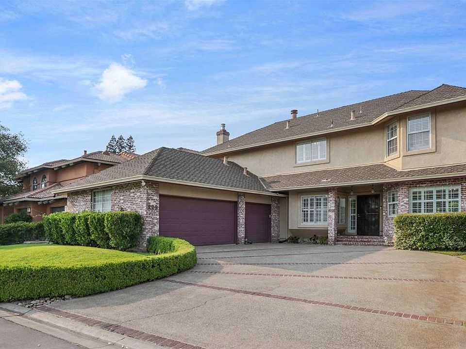 1st image of 229 River Oaks Dr