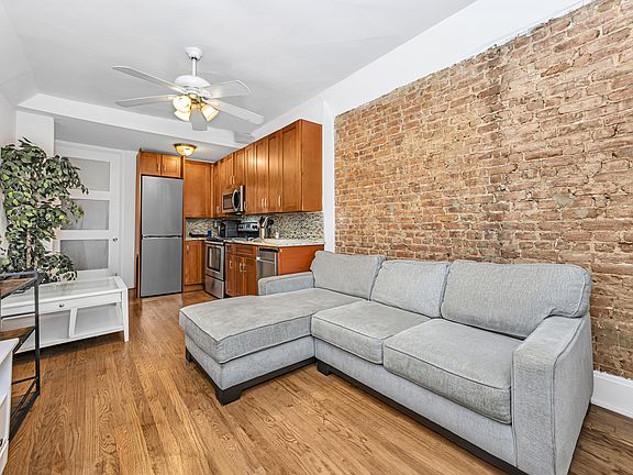 2nd image of 129 W 56th St APT 5F