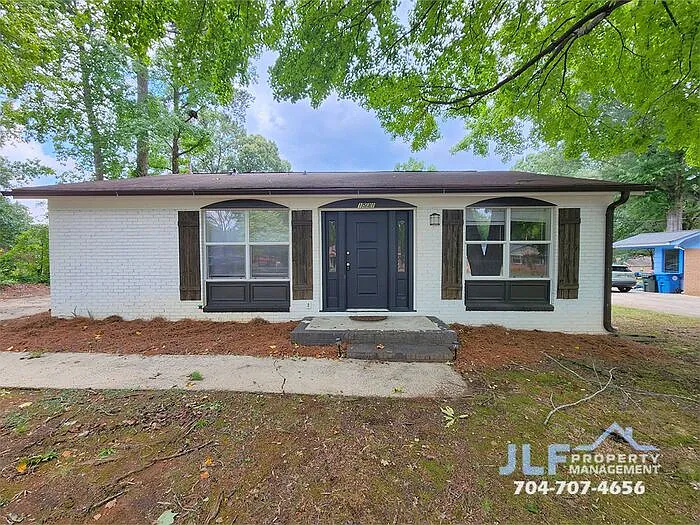 3 bed, 1.0 bath, 925 sqft, $1,395 — Photo 2