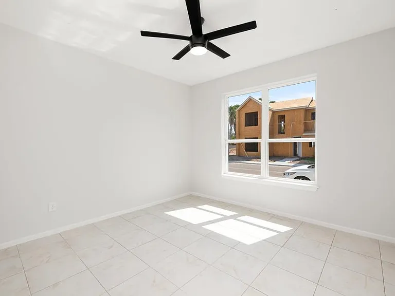 5407 N Crown Point — Photo 13
