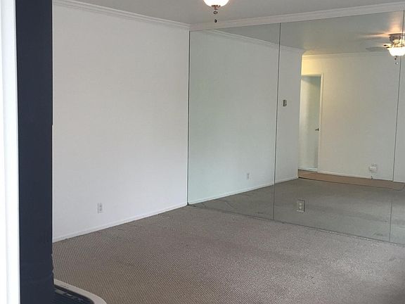 2nd image of 964 Meadowsweet Dr