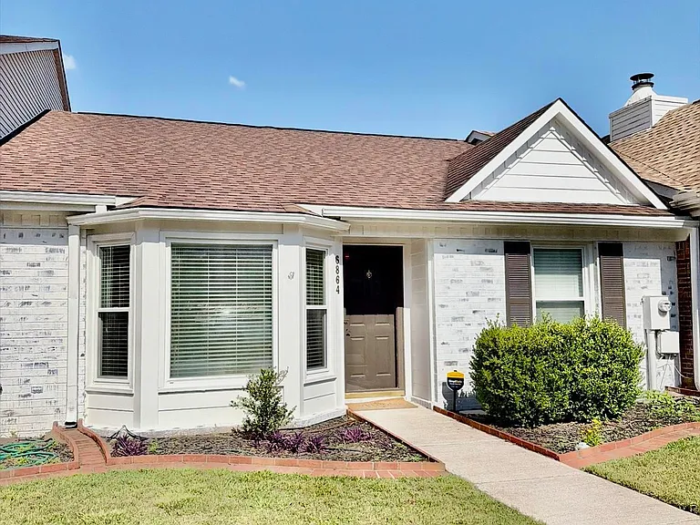 6864 Steeplechase Dr NW — Photo 1