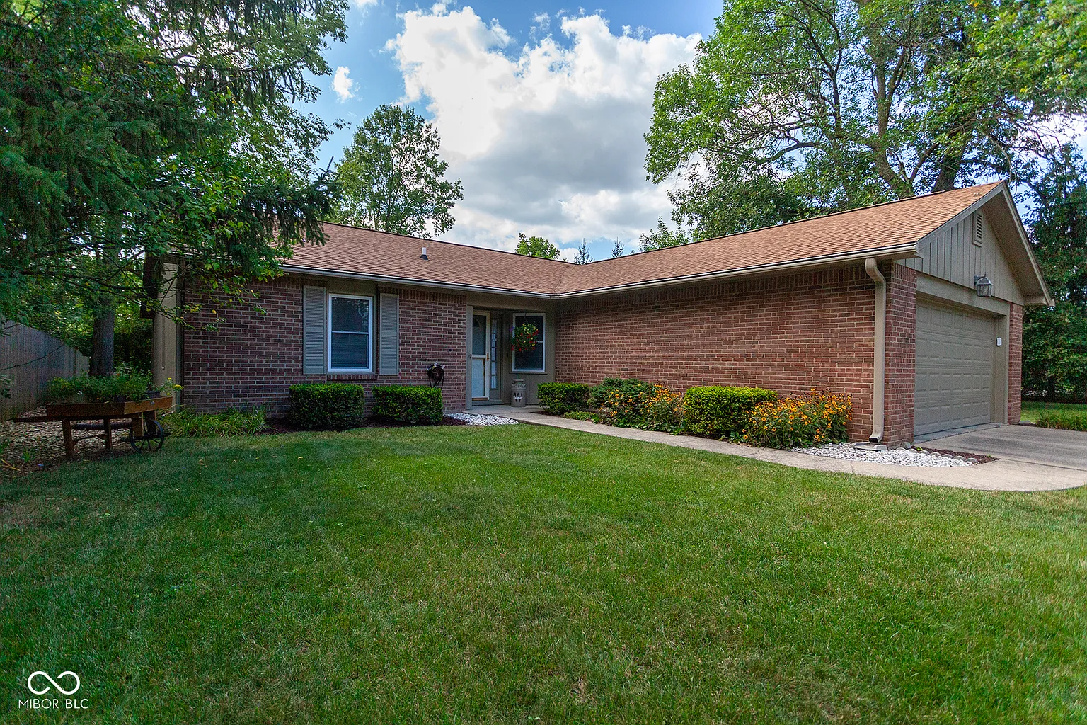 8554 Fawn Meadow Dr photo 1