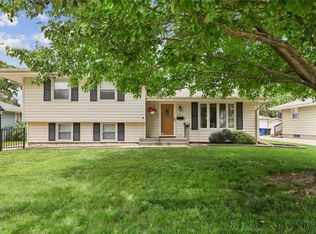 3913 Twana Dr, Des Moines, IA 50310