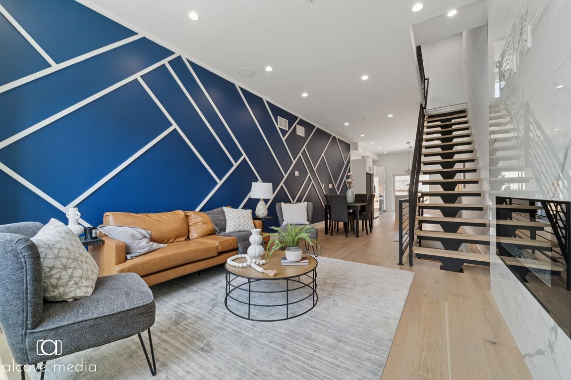 next background image