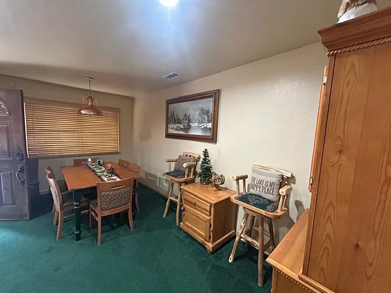 213 E Aeroplane Blvd — Photo 3