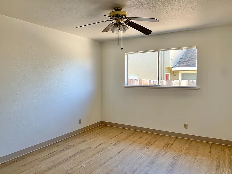 Sunnyslope 1451 — Photo 4
