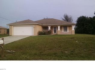 855 Chicago St E, Lehigh Acres, FL 33974