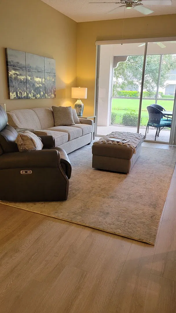Annual turnkey furnished 2/2 ground floor unit in gated Plaza De Flores in Palmer Ranch. — Photo 3
