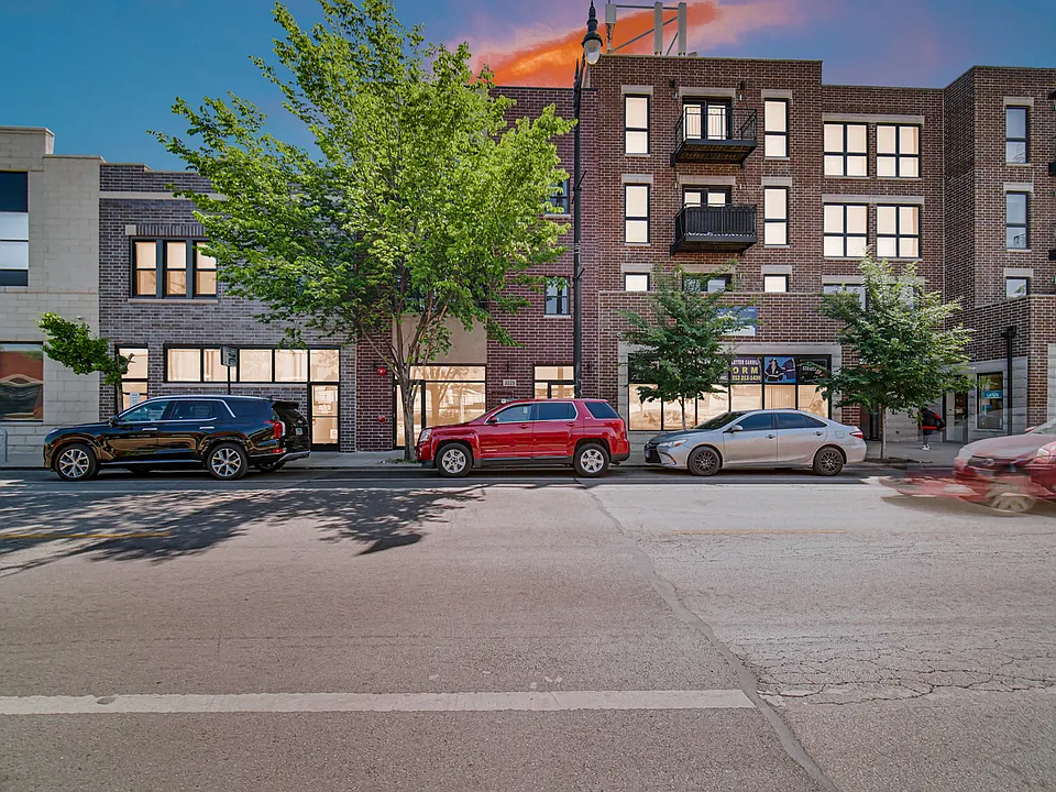 3225 S Halsted St #3
