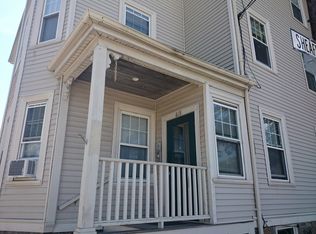 615 Hammond St #1, Chestnut Hill, MA 02467