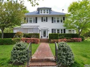 74 Neptune Ave, Woodmere, NY 11598