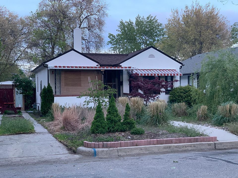 Front of house rocked front yard