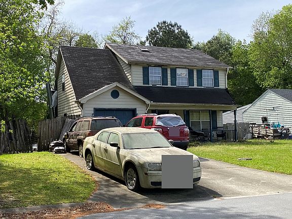 3rd image of 521 Raintree Cir