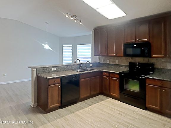 4th image of 13895 FISH EAGLE Drive E