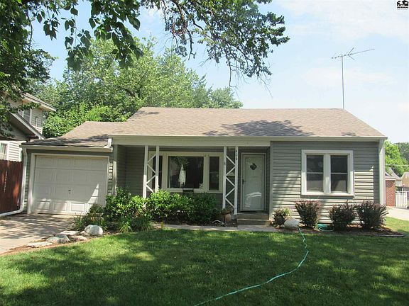 3rd image of 404 W 23rd Ave