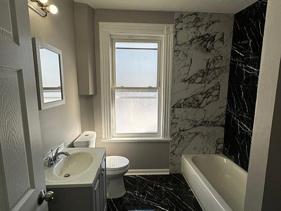3rd image of 47 Roseville Ave #2A