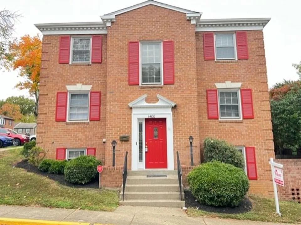1400 Admiral Dr