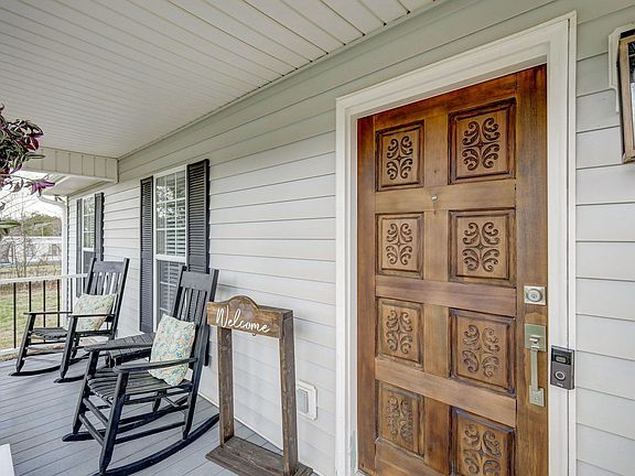 3rd image of 2393 Deck Rd