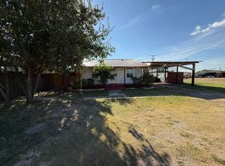 1301 W 4th St, Petersburg, TX 79250