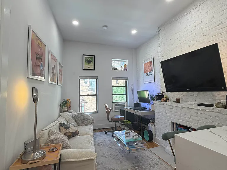 268 W 77th St #7 — Photo 4