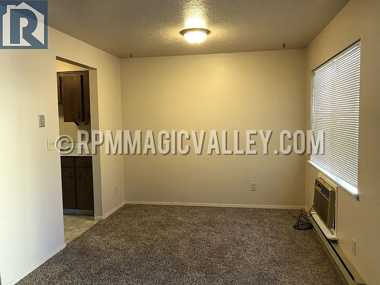 747 Meadows Dr #2 — Photo 14