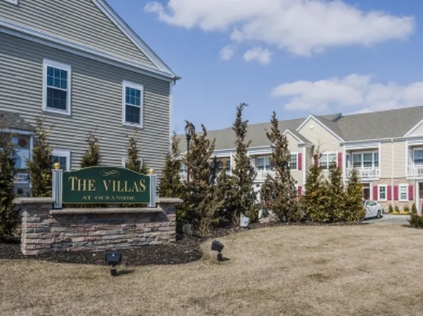 5 Wexford Ln, Oceanside, NY 11572