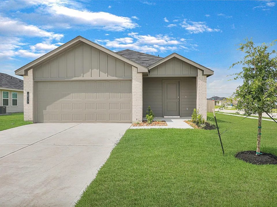 18317 Reimann Ln