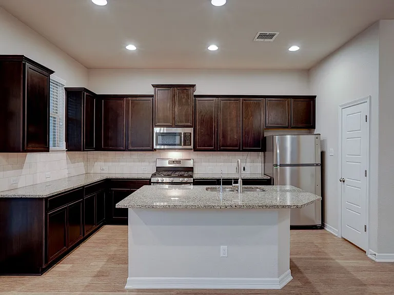 2212 Dillon Pond Ln #A — Photo 18