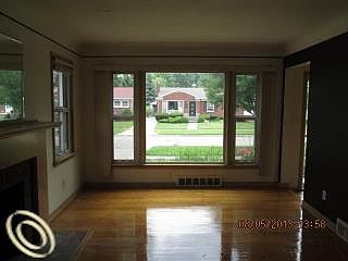 4th image of 21353 Brierstone St