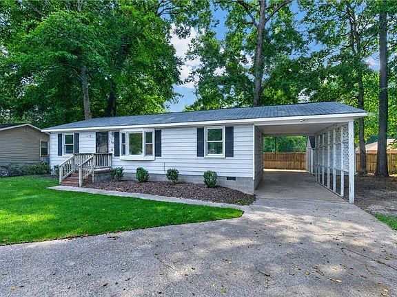 2nd image of 116 Quail Rd