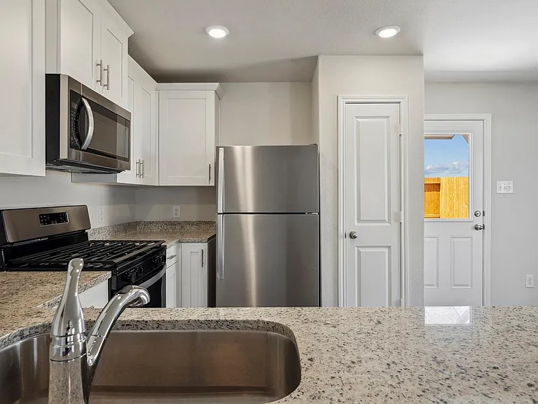 10410 Red Cardinal Dr — Photo 11