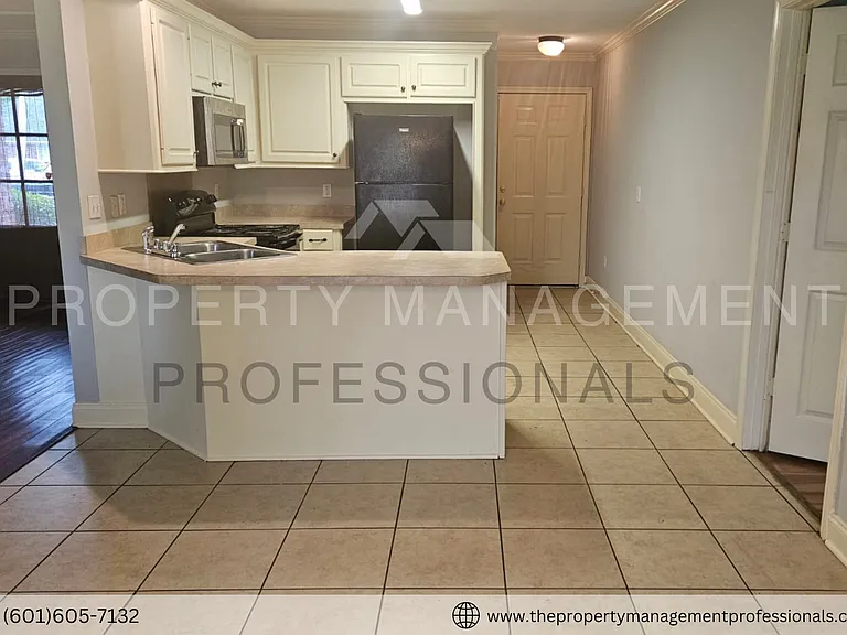 121 Cherry Laurel Cir — Photo 7