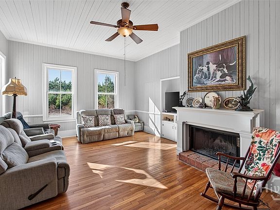 5th image of 348 Lennies Pond Road