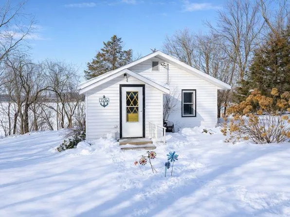 W6562 Barkers Rd, Elkhorn, WI 53121