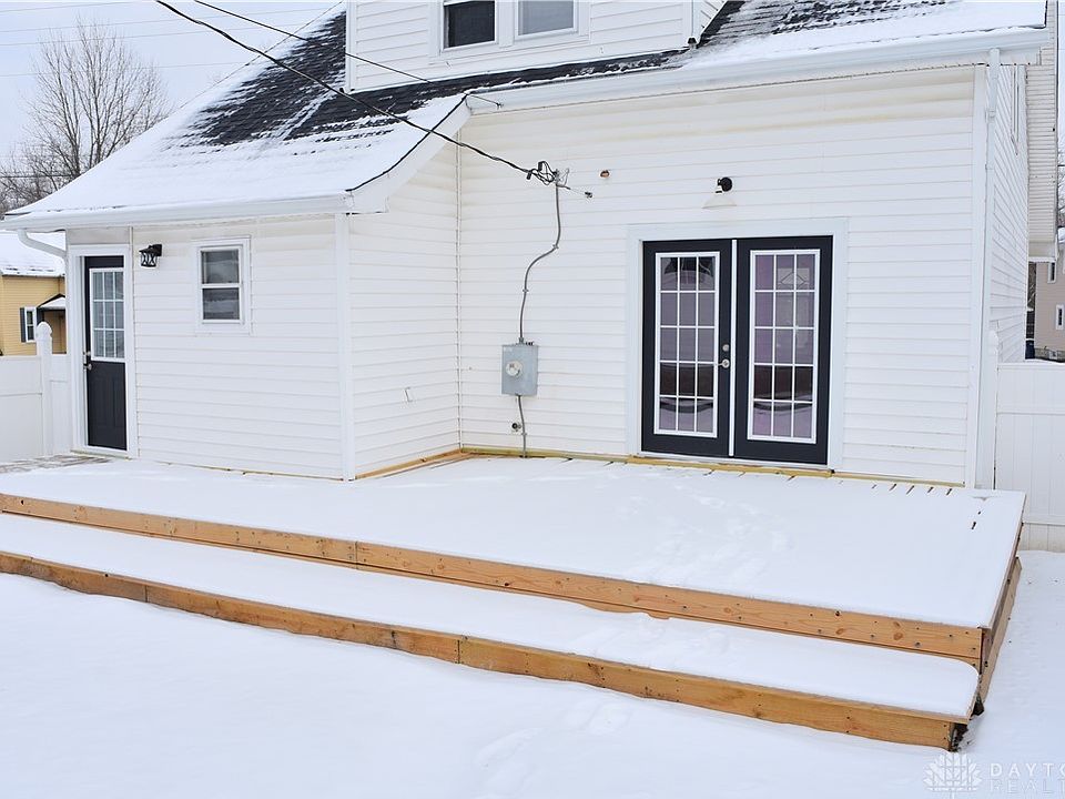 2nd image of 507 Riverside Dr