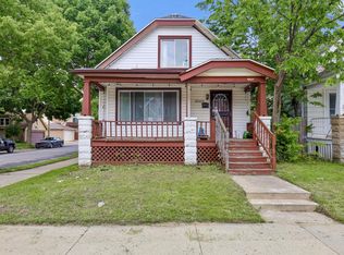 3002 S 7th St, Milwaukee, WI 53215